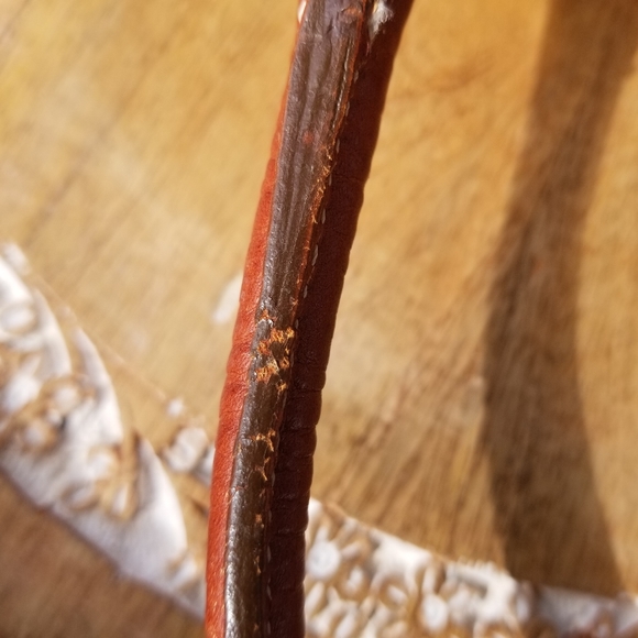 Lamberston Truex camel colored leather shoulder bag - Picture 14 of 15